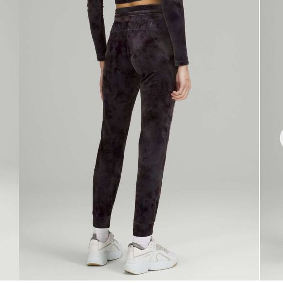 LULULEMON | Ready to Crush Full Length Velour Jogger Pants Women’s Size 4 - Picture 14 of 14